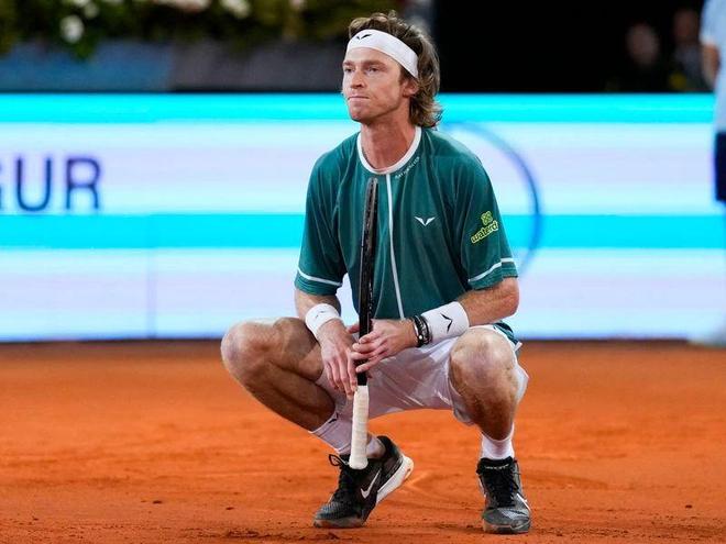 确定性对足 确定性对足