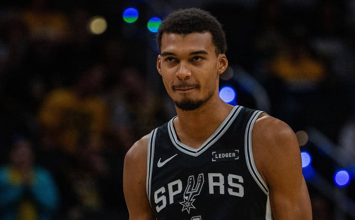 定位球与前 定位球与前